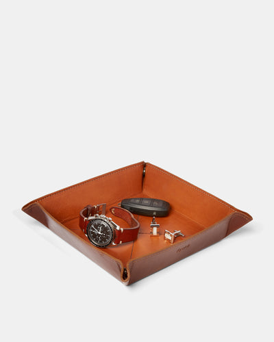 MT Helsinki Valet Tray,  by Ryoko Bags Dubai. Hand Stitched, using vegetable tanned Japanese leather
